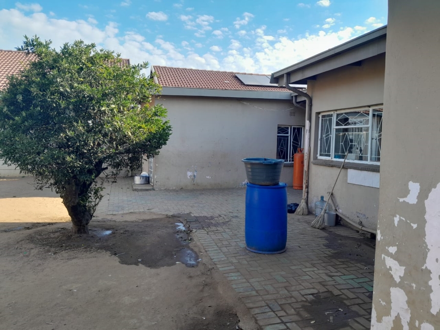 4 Bedroom Property for Sale in Oos Einde North West